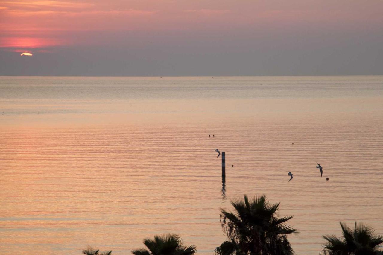 Hotel La Maestra Grottammare Εξωτερικό φωτογραφία