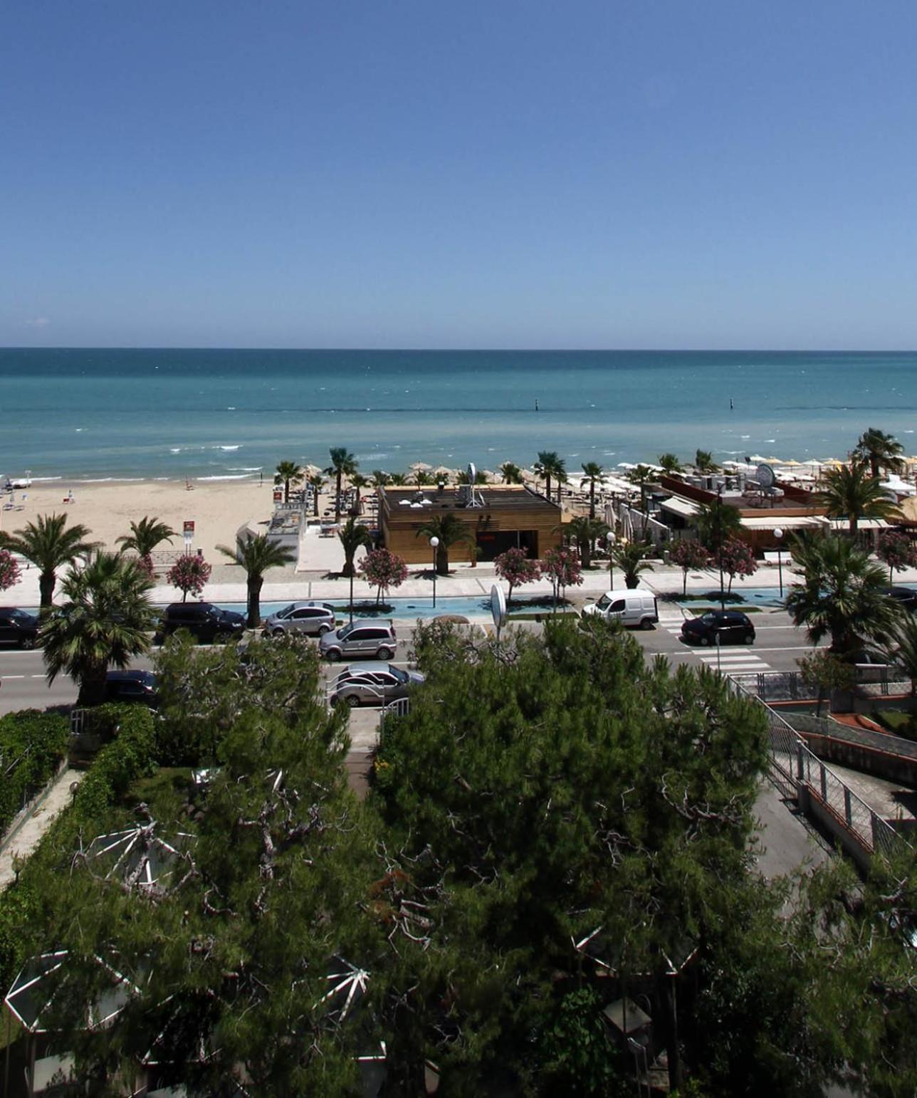 Hotel La Maestra Grottammare Εξωτερικό φωτογραφία